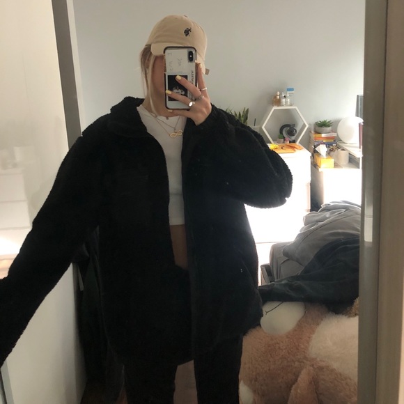 cozy black sherpa jacket! - Picture 2 of 2